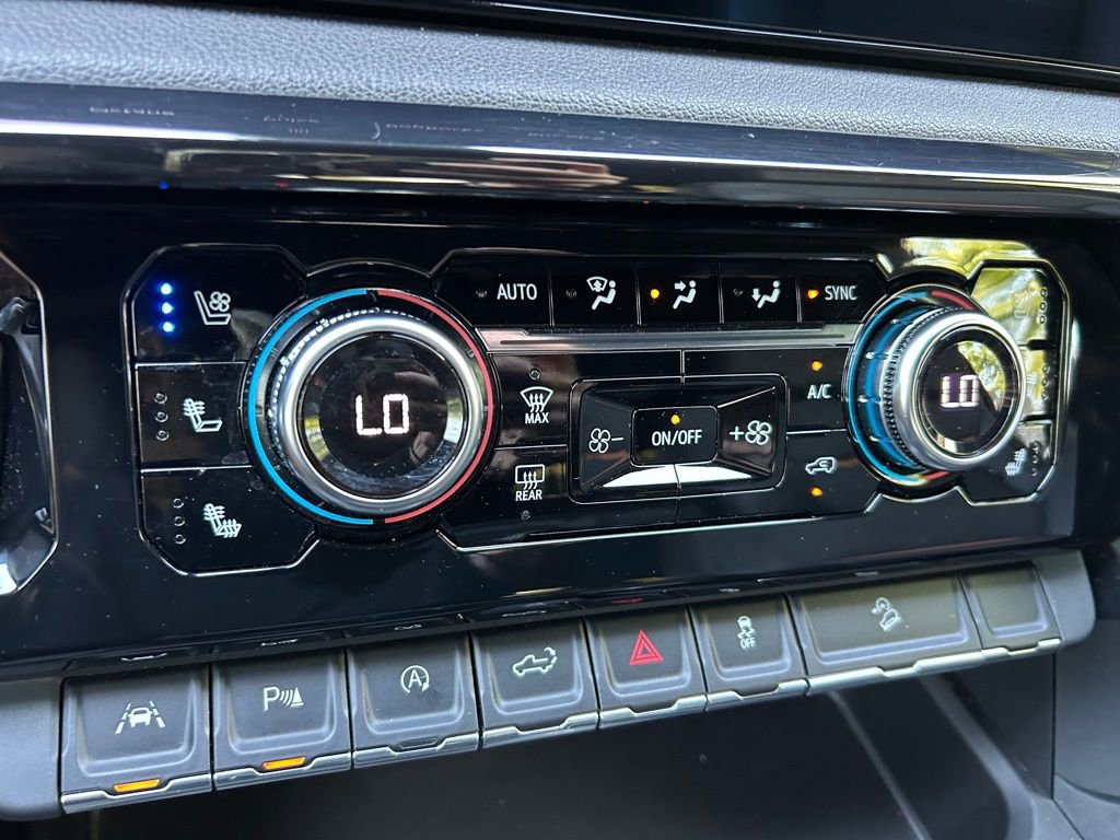 Certified 2024 GMC Sierra 1500 AT4 w/ AT4 Premium Package AWD/4WD image 35