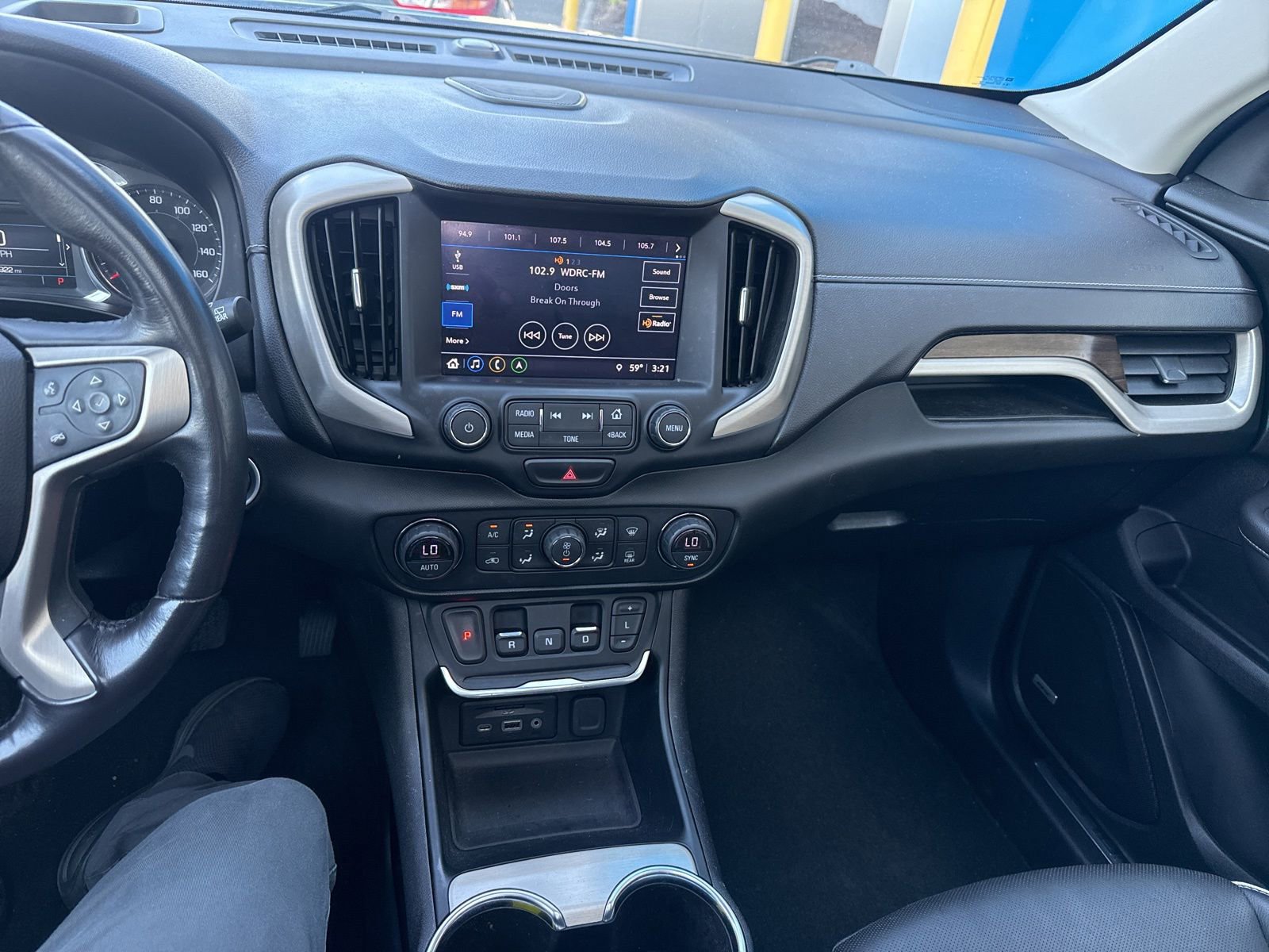 Used 2018 GMC Terrain Denali w/ Comfort Package image 23