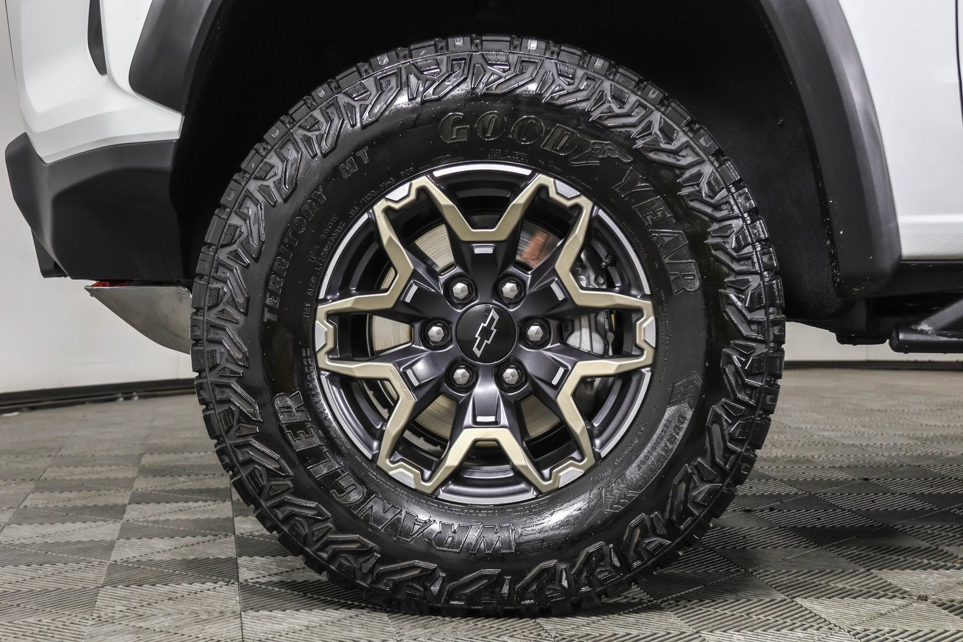 Certified 2025 Chevrolet Colorado ZR2 w/ Technology Package image 25