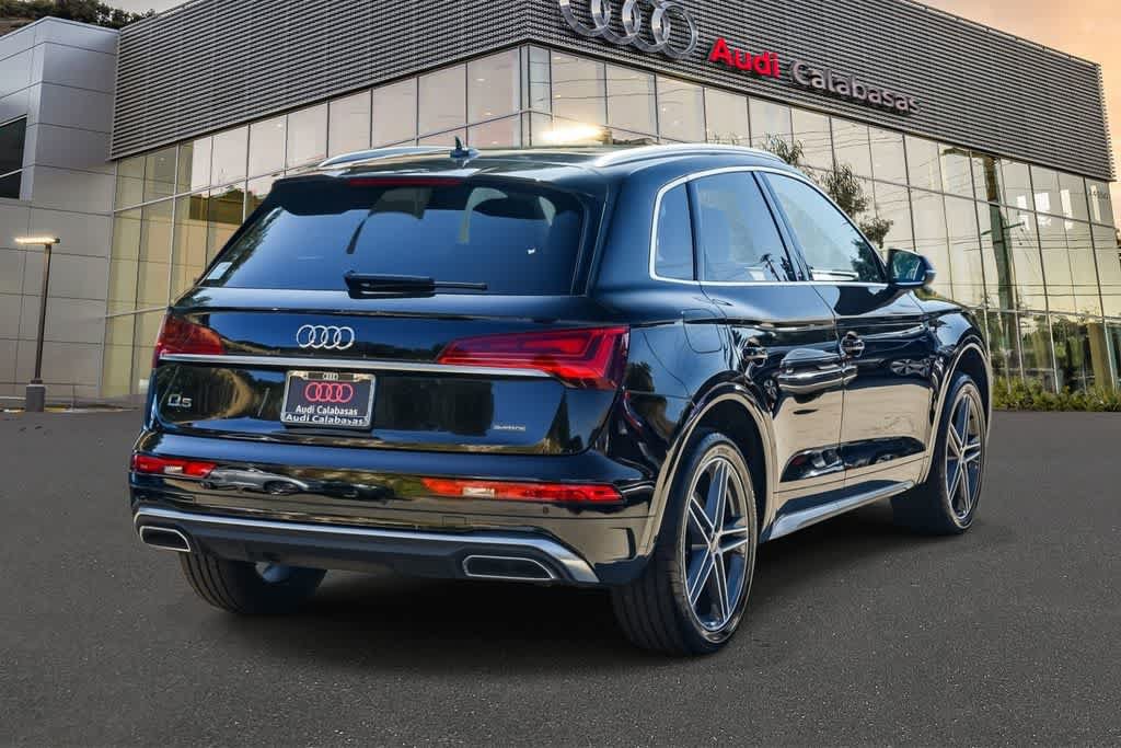 Used 2023 Audi Q5 e Premium w/ Convenience Package AWD/4WD image 4