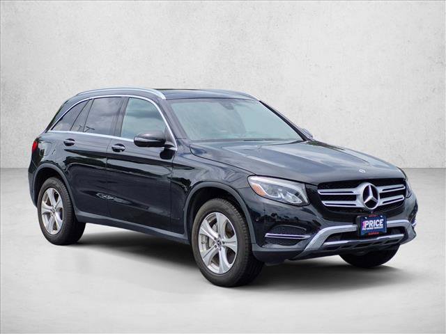 Used 2018 Mercedes-Benz GLC 300 4MATIC image 3