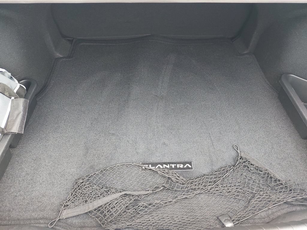 Used 2025 Hyundai Elantra Sport FWD image 11