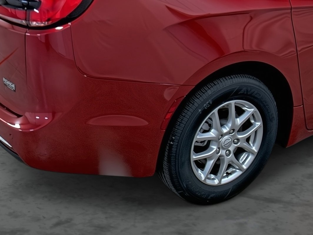 New 2026 Chrysler Pacifica Select FWD image 12