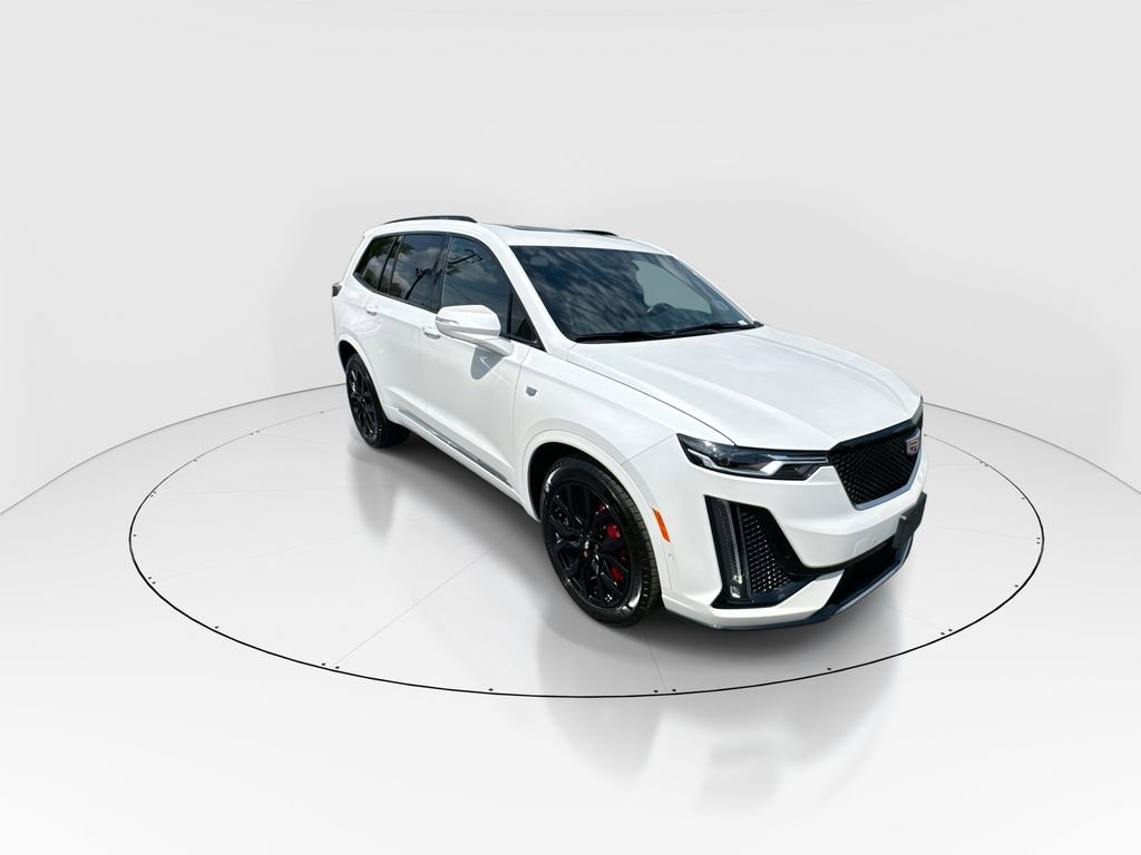 Used 2023 Cadillac XT6 Sport w/ Technology Package image 2