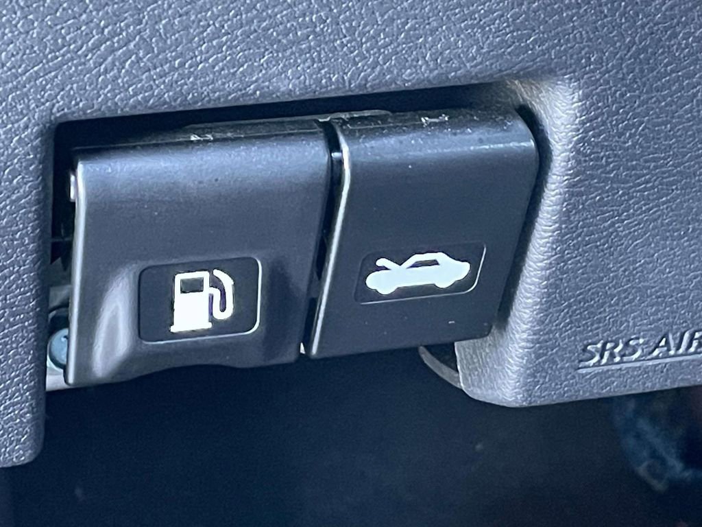 Used 2025 Nissan Versa S w/ S Plus Package image 17