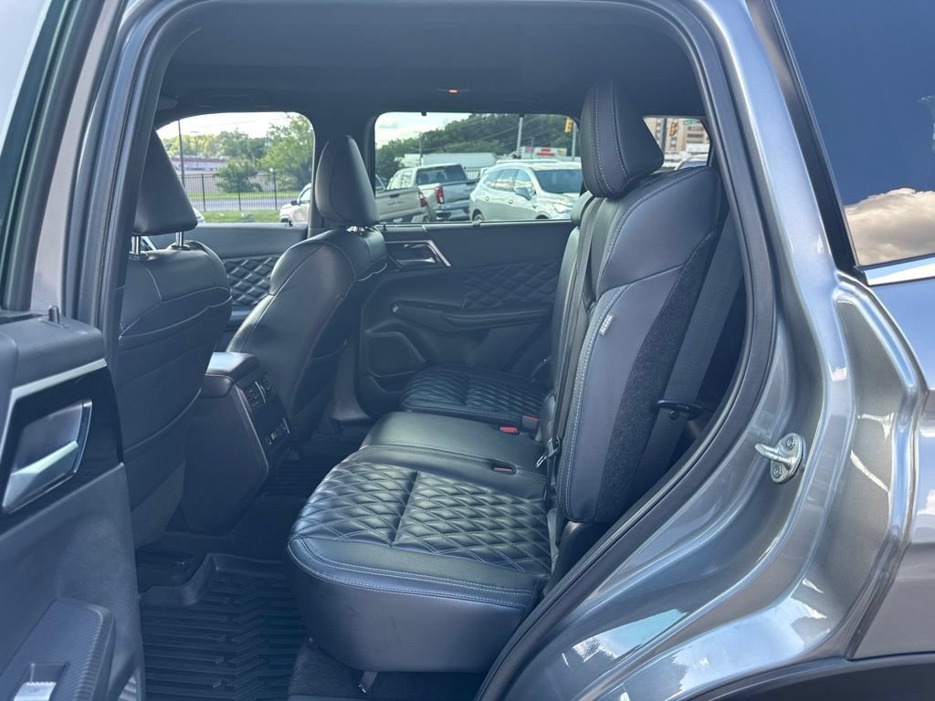 Used 2023 Mitsubishi Outlander SEL Black Edition AWD/4WD image 25
