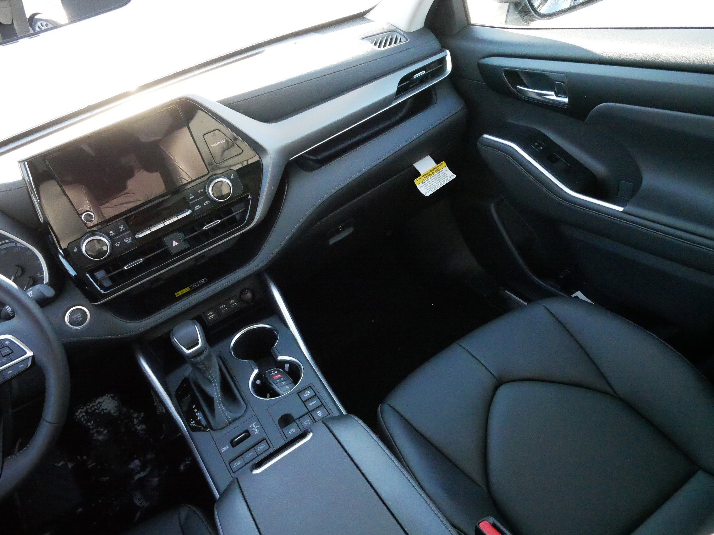 Certified 2026 Toyota Highlander XLE image 11