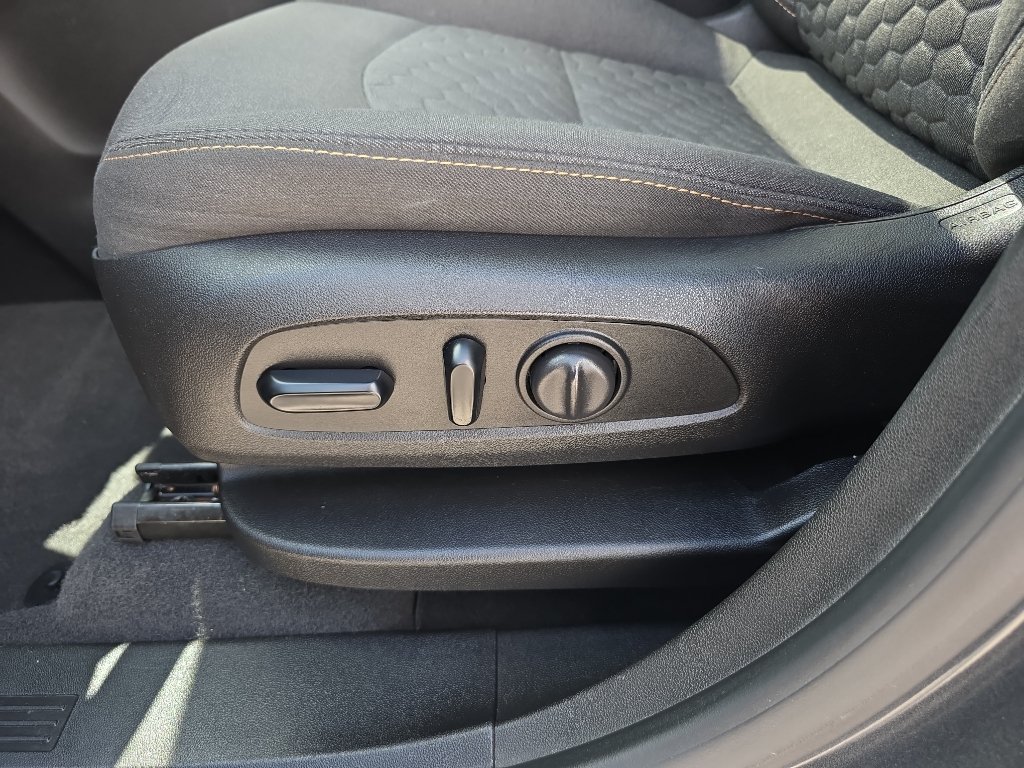 Certified 2019 Chevrolet Equinox LT AWD/4WD image 17