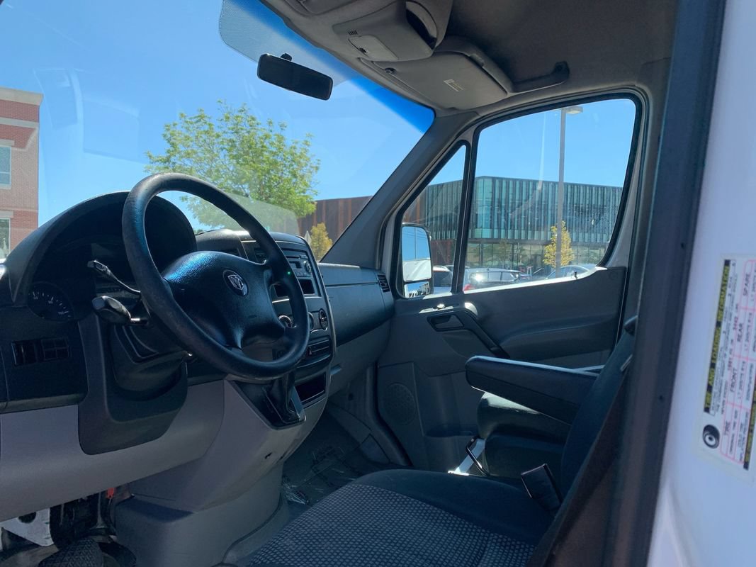 Used 2007 Dodge Sprinter 2500 RWD image 10
