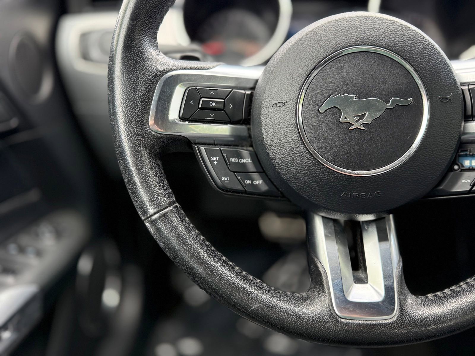 Used 2017 Ford Mustang Premium RWD image 24