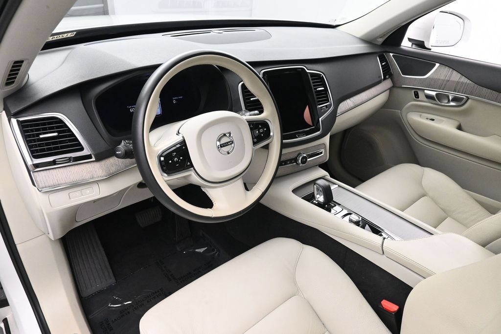 Used 2024 Volvo XC90 T8 Plus AWD/4WD image 10