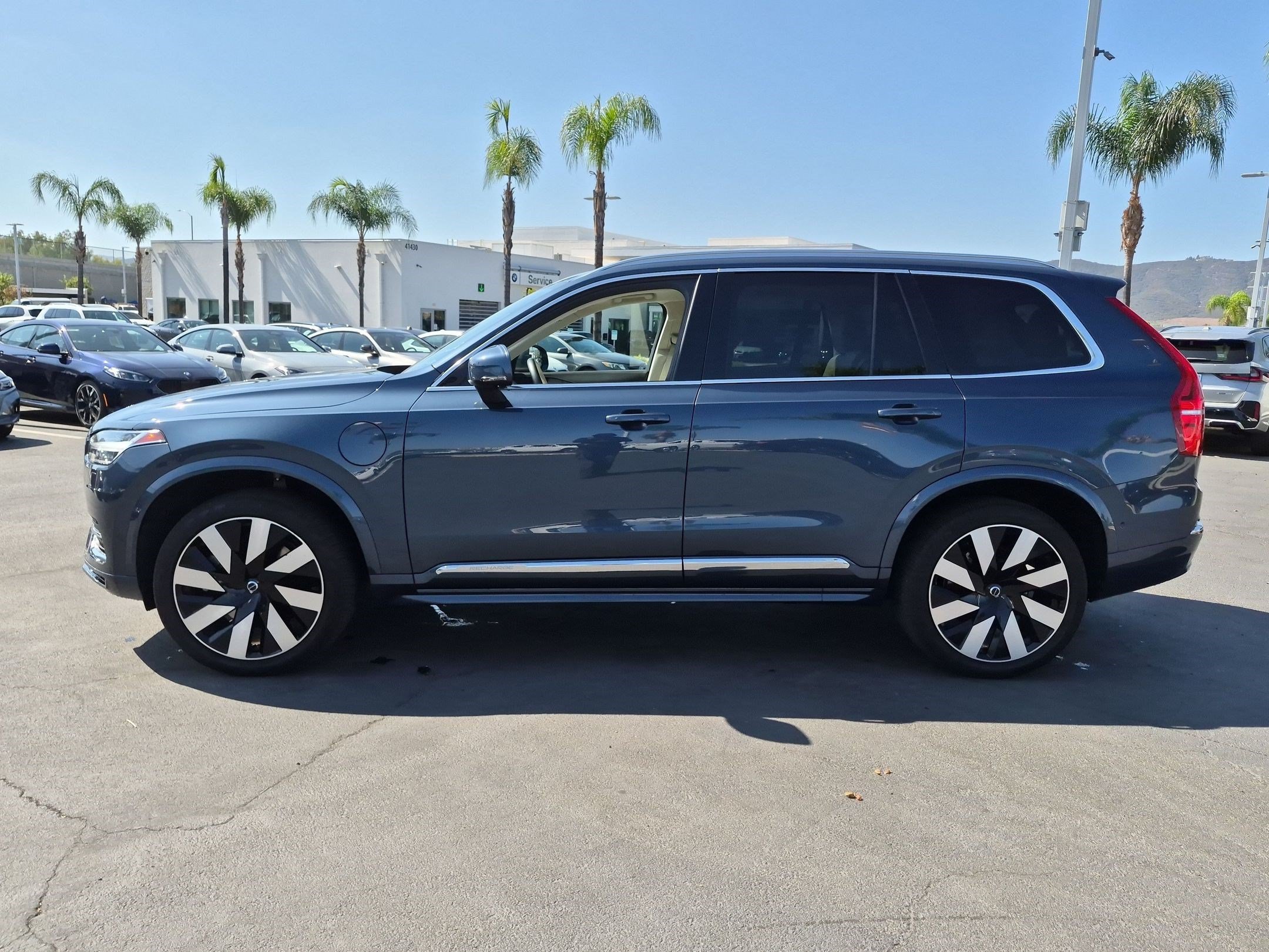 Used 2023 Volvo XC90 T8 Ultimate w/ Lounge Package AWD/4WD image 7