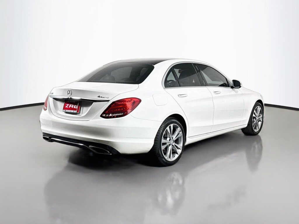 Used 2017 Mercedes-Benz C 300 4MATIC Sedan image 5