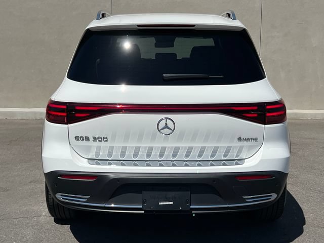 Used 2025 Mercedes-Benz EQB 300 4MATIC image 9