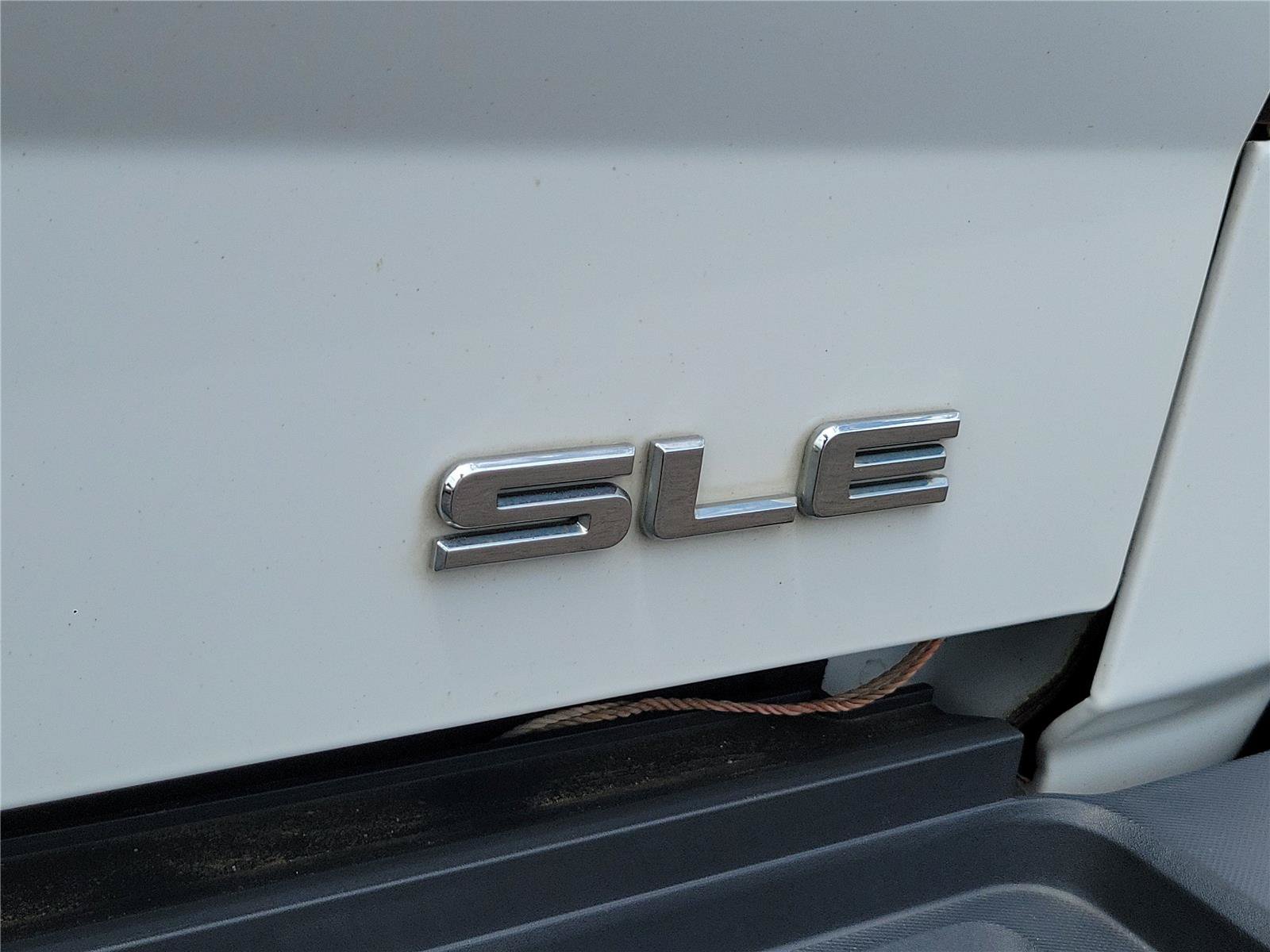 Used 2015 GMC Sierra 2500 SLE AWD/4WD image 8