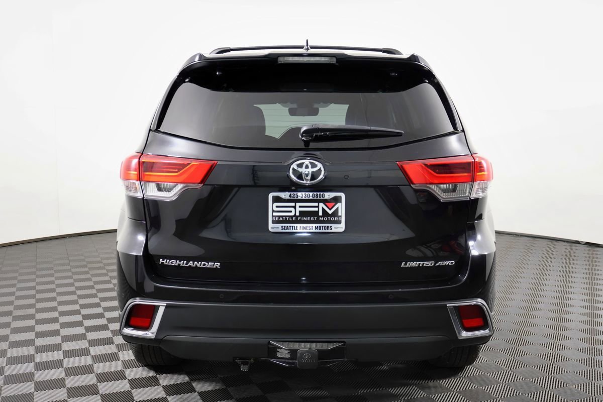 Used 2019 Toyota Highlander Limited AWD/4WD image 10