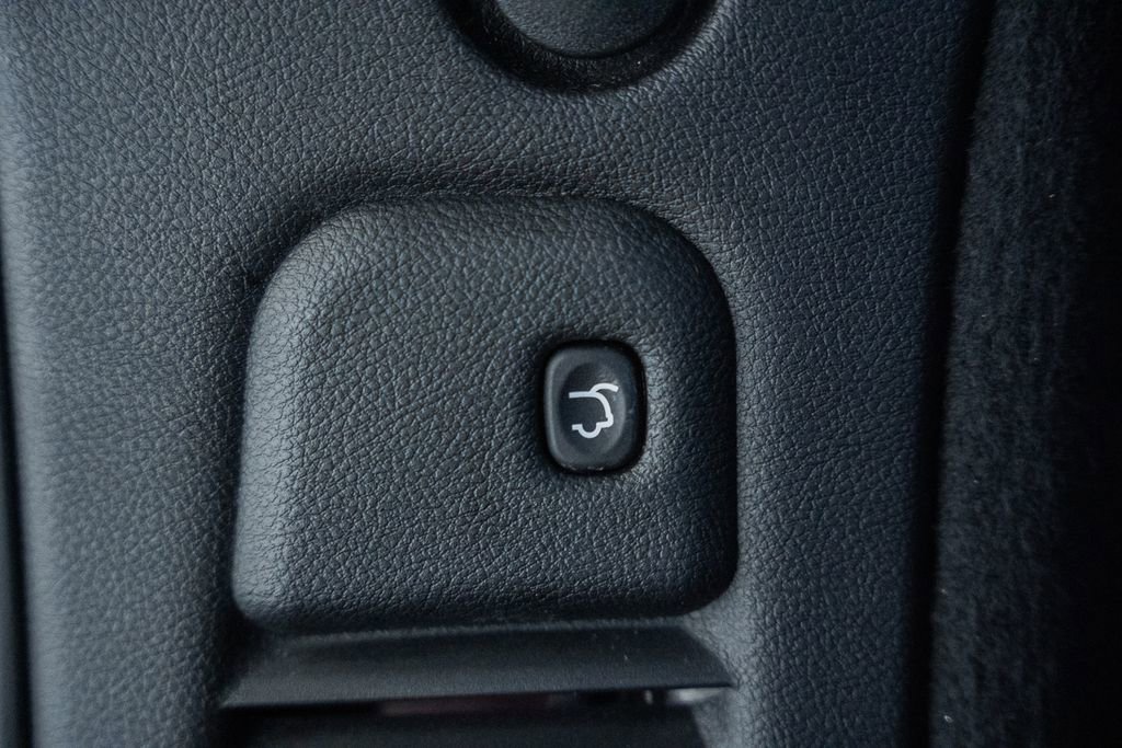 Used 2022 Dodge Durango R/T w/ Blacktop Package image 14