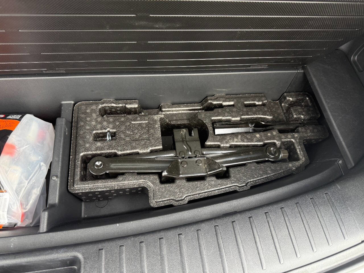 Used 2023 Kia Sorento SX image 29