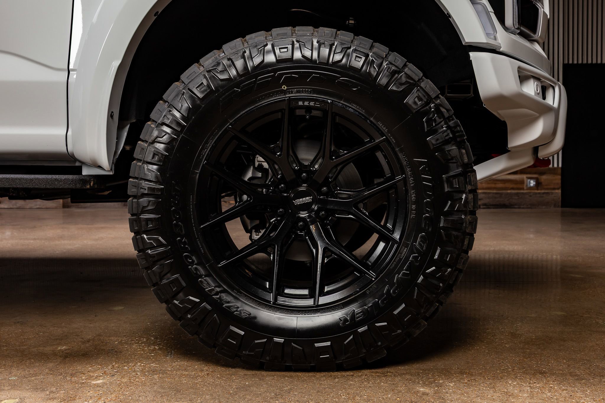 Used 2025 Ford F150 Raptor w/ Equipment Group 803A Raptor R image 12