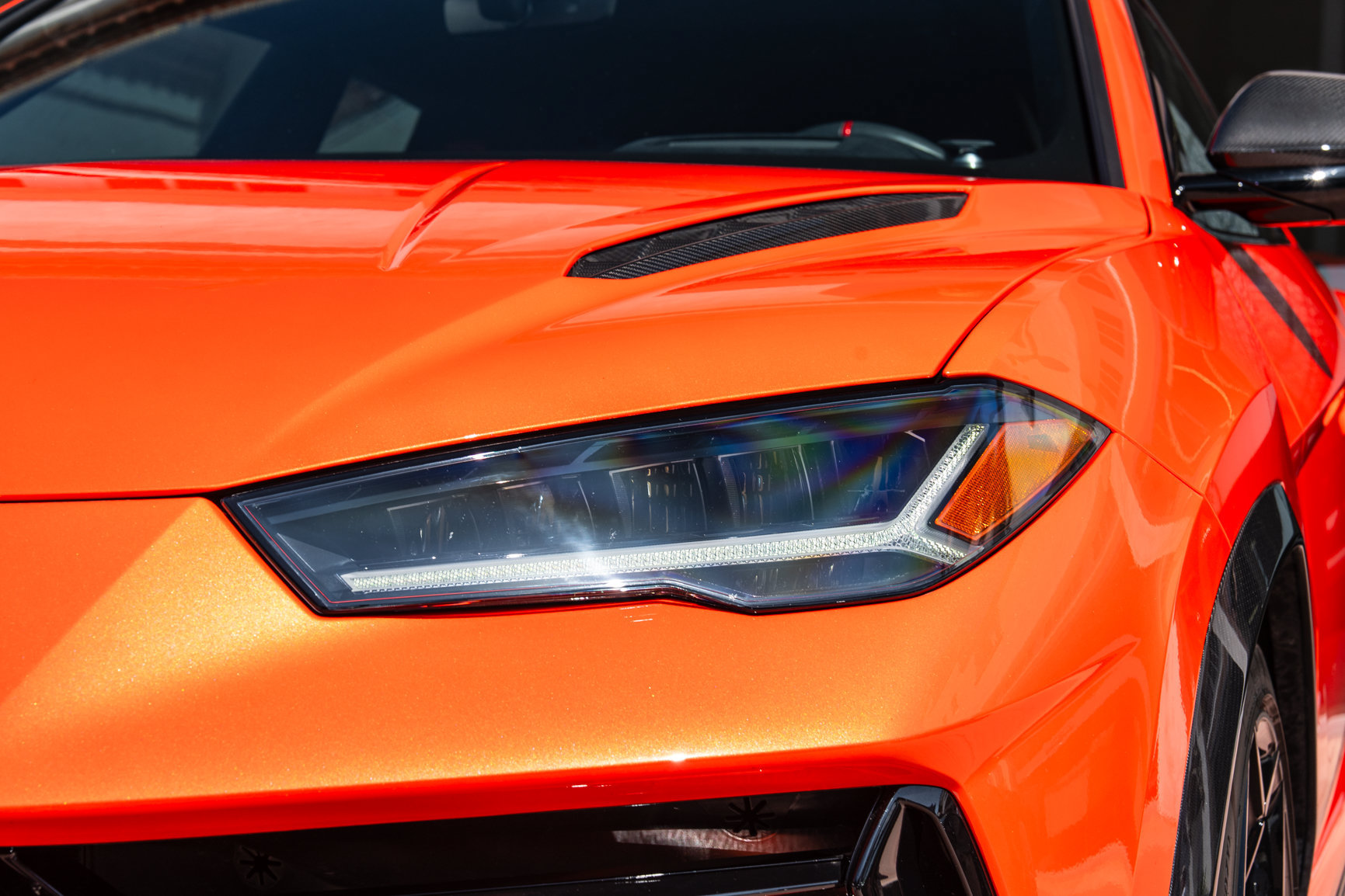 Used 2024 Lamborghini Urus Performante AWD/4WD image 12