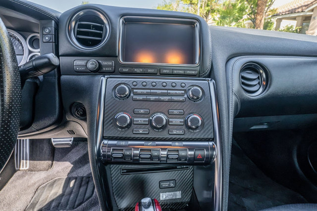 Used 2016 Nissan GT-R Black Edition AWD/4WD image 26