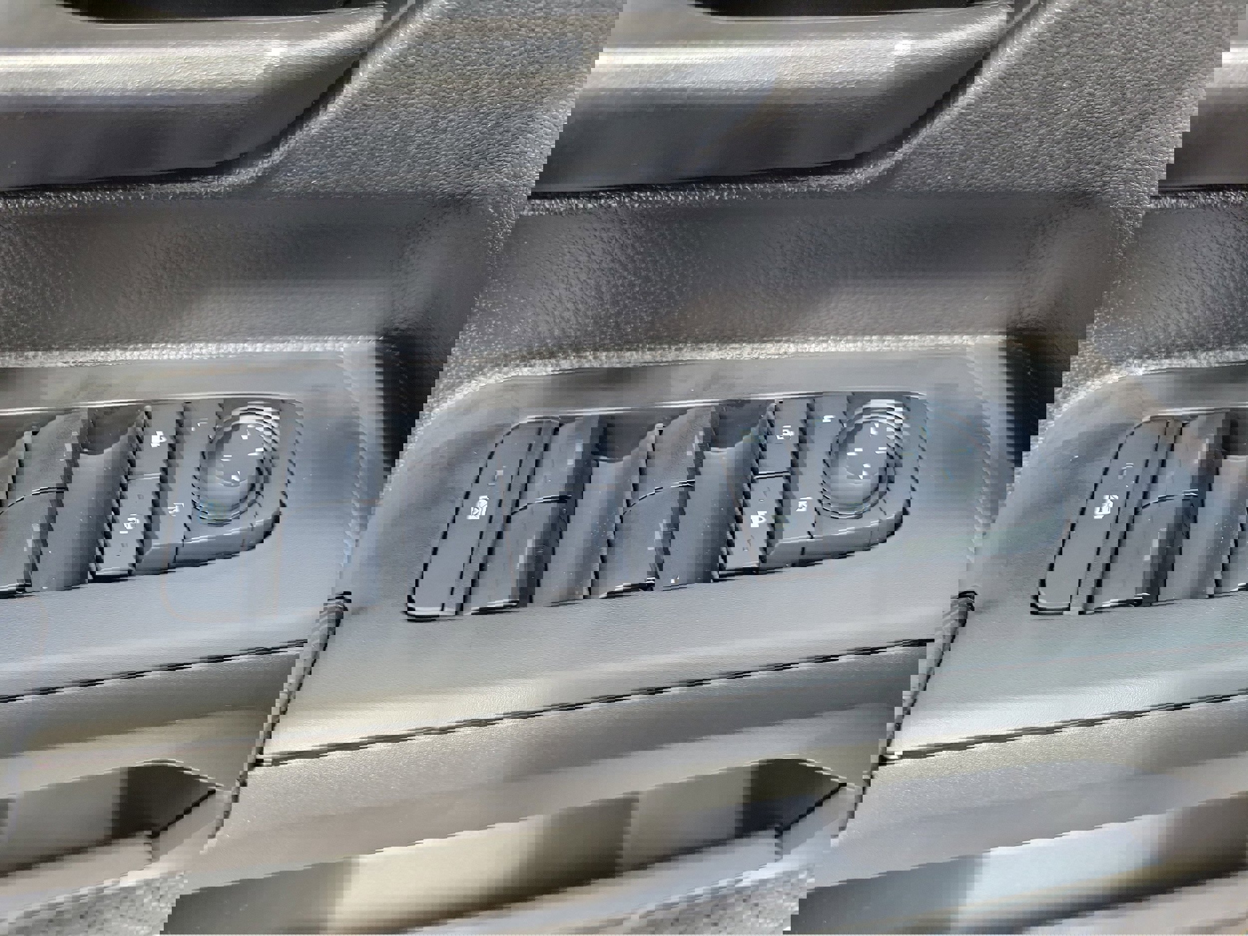 New 2025 Toyota Tacoma SR5 image 18