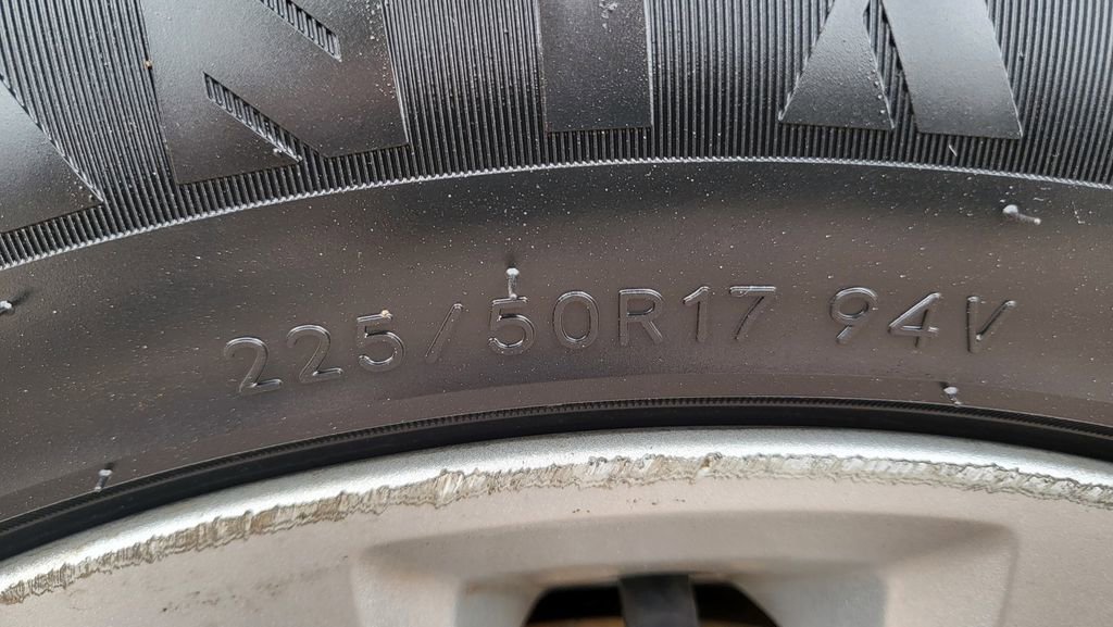 Used 2012 Subaru Legacy 3.6R Limited image 15