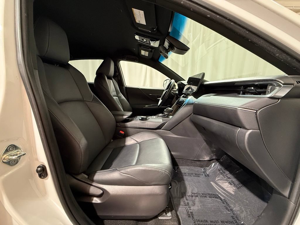 Certified 2023 Toyota Venza XLE AWD/4WD image 21