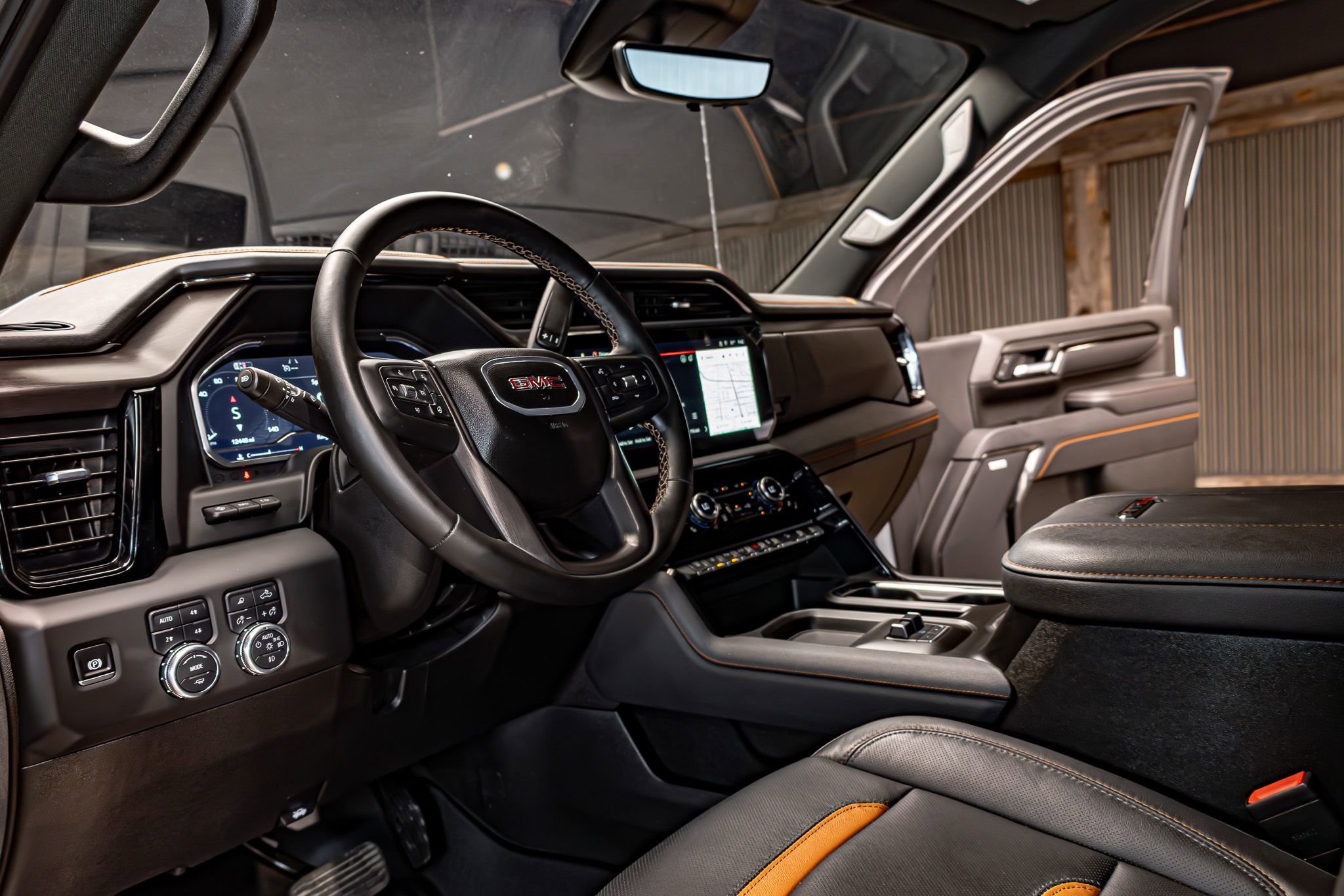 Used 2025 GMC Sierra 3500 AT4 w/ AT4 Premium Plus Package image 17