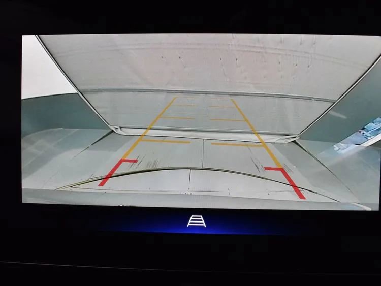 Used 2024 Chevrolet Trax LT w/ Sunroof Package image 32