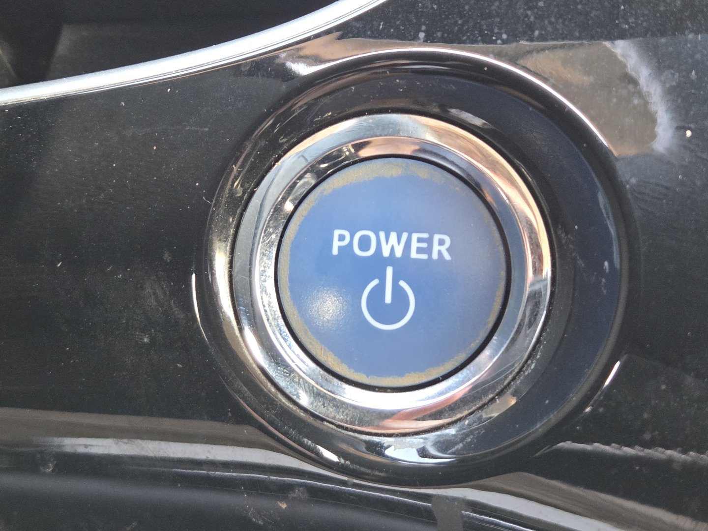 Used 2018 Toyota Prius Three Touring FWD image 33