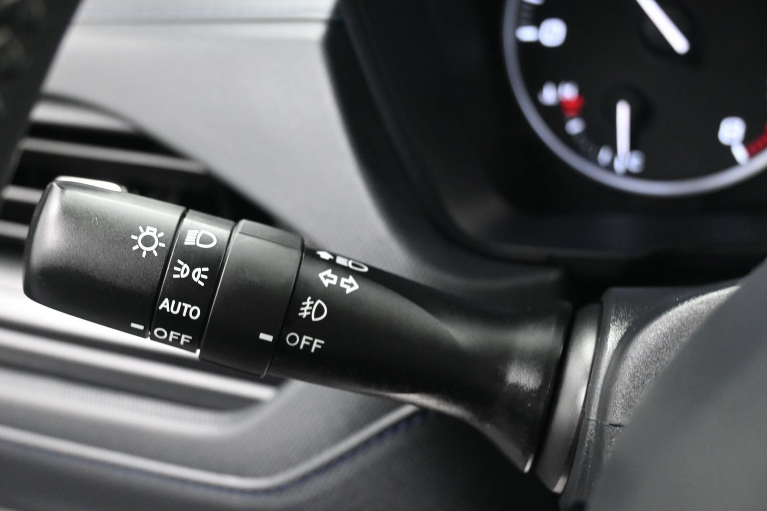Certified 2026 Subaru Forester Premium AWD/4WD image 27