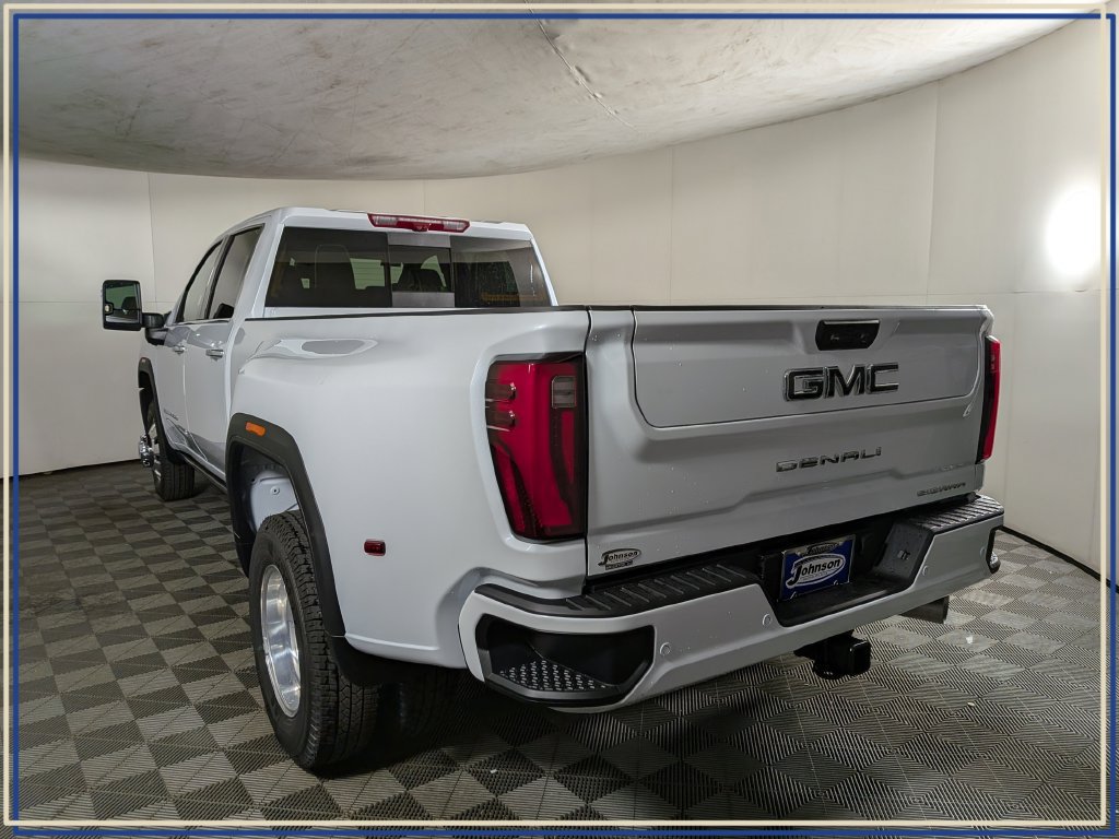 New 2026 GMC Sierra 3500 Denali Ultimate AWD/4WD image 4