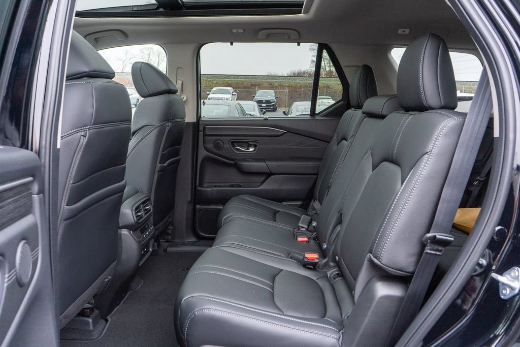 New 2026 Honda Pilot Touring image 11