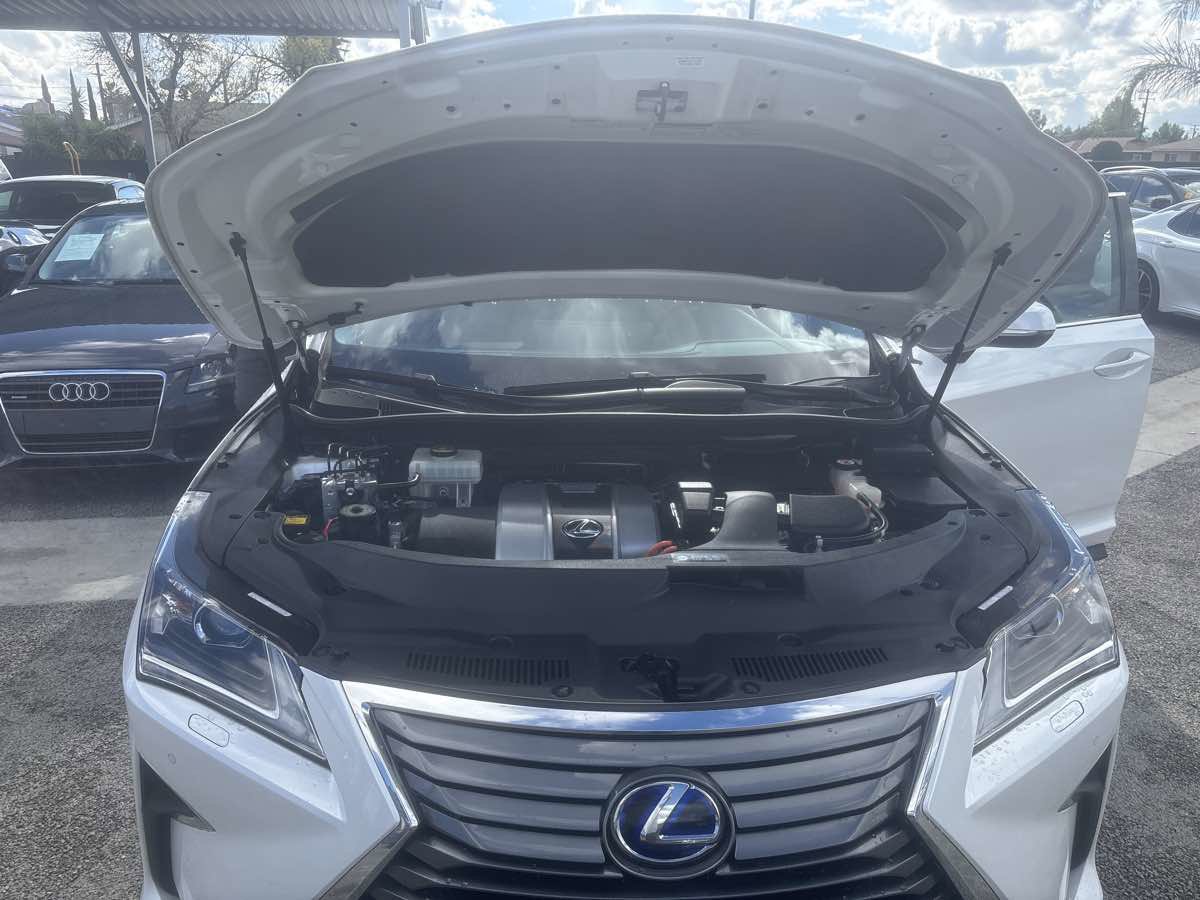 Used 2018 Lexus RX 450hL Premium image 38