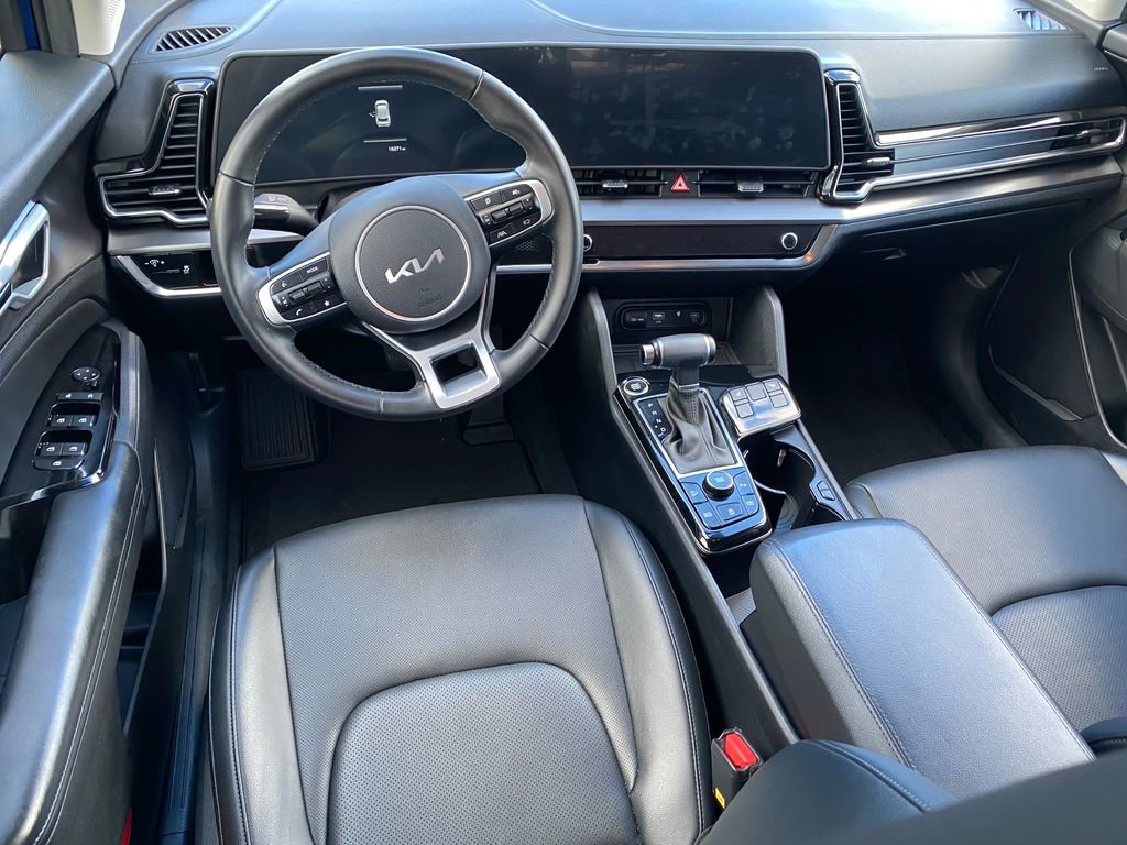 Used 2023 Kia Sportage EX image 12