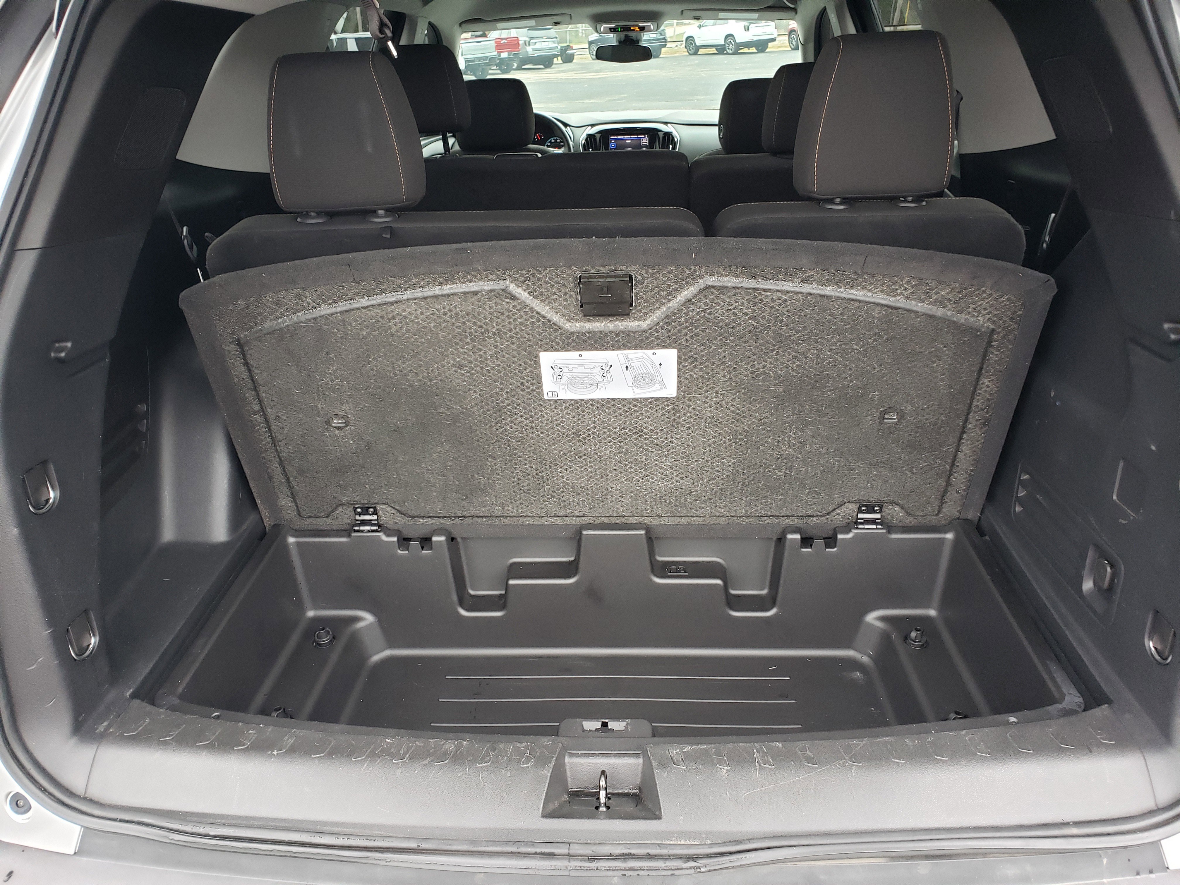 Used 2020 Chevrolet Traverse LS image 10