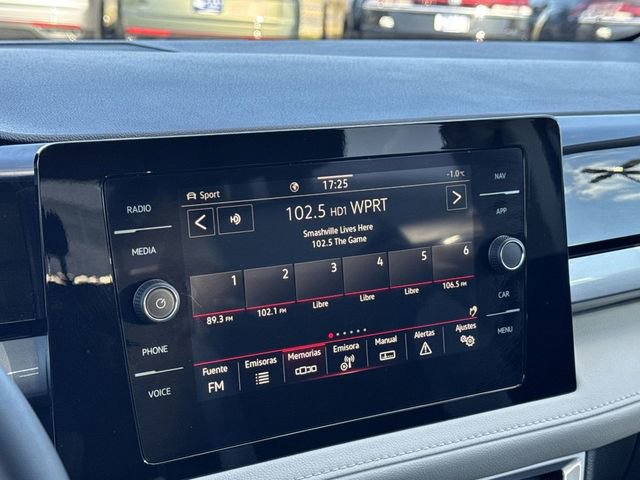 New 2026 Volkswagen Taos SEL image 18