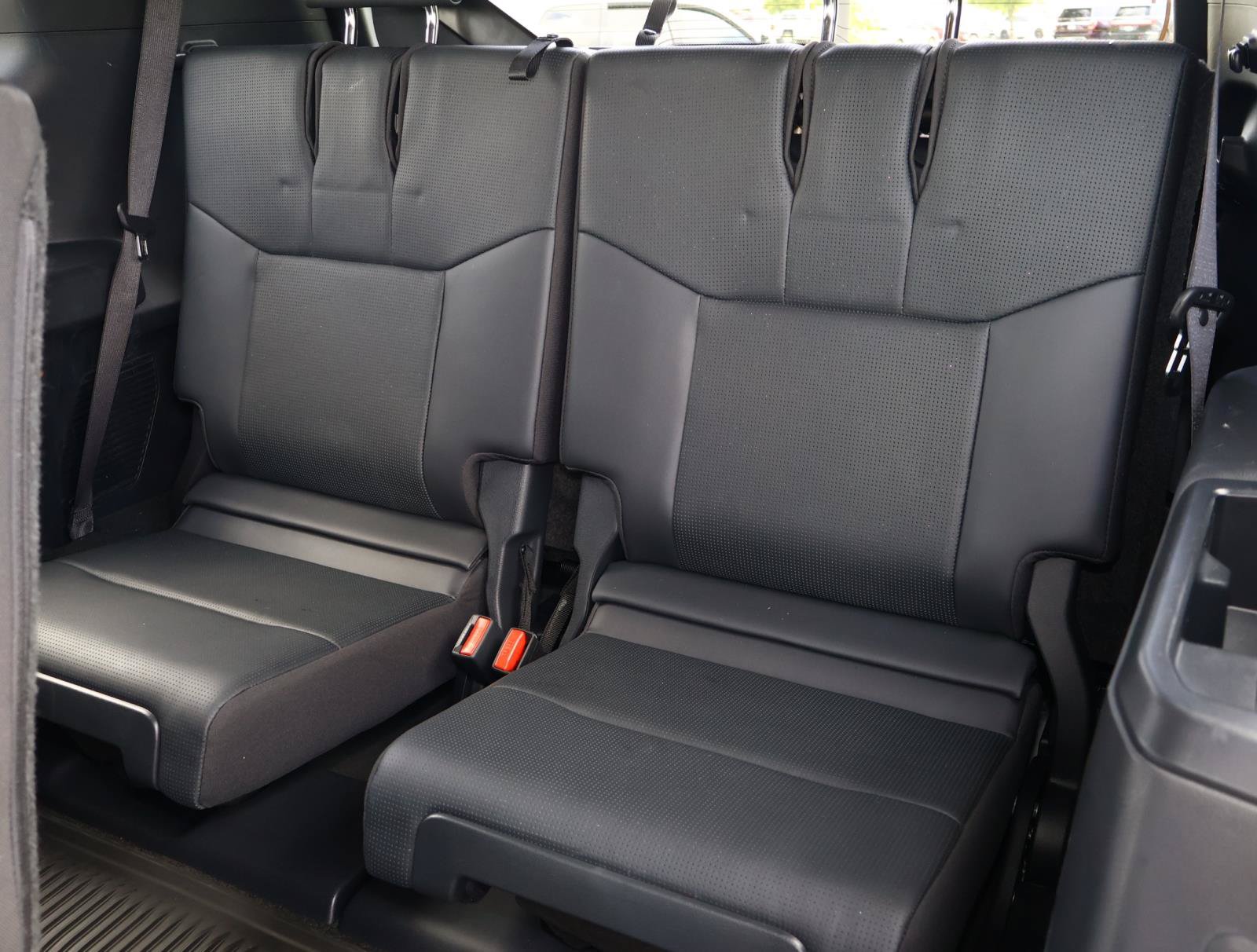 Used 2025 Lexus GX 550 w/ Accessory Package (2T) AWD/4WD image 24