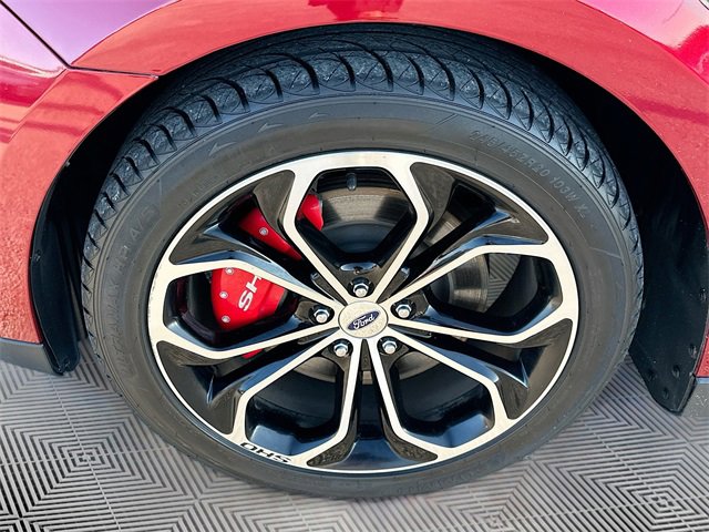 Used 2019 Ford Taurus SHO image 28