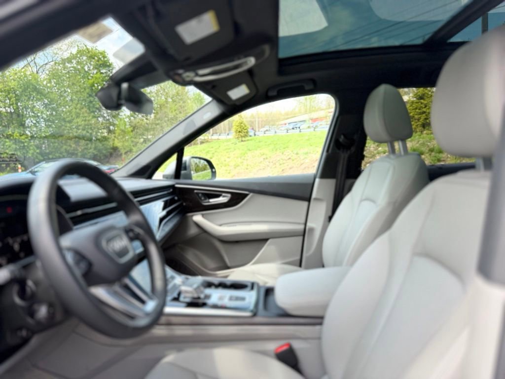 Used 2023 Audi Q7 3.0T Premium Plus w/ Premium Plus Package AWD/4WD image 14