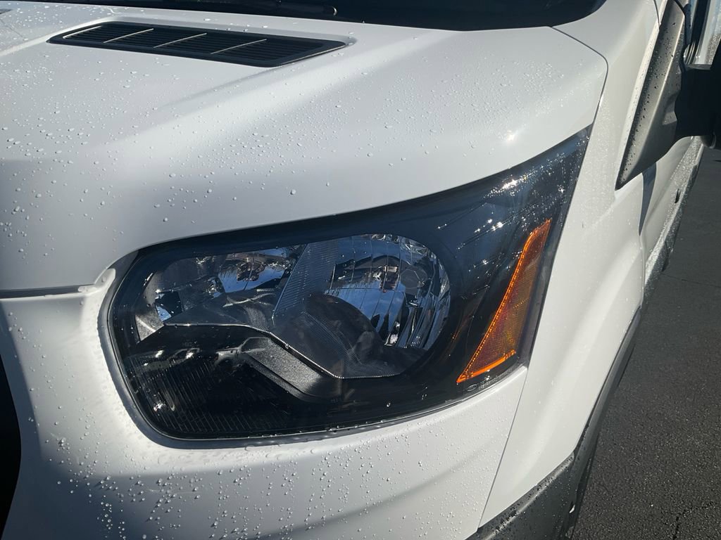 New 2026 Ford Transit 250 148 Medium Roof image 9