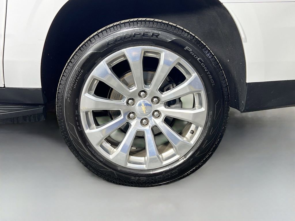 Used 2021 Chevrolet Suburban Premier w/ Premium Package AWD/4WD image 35