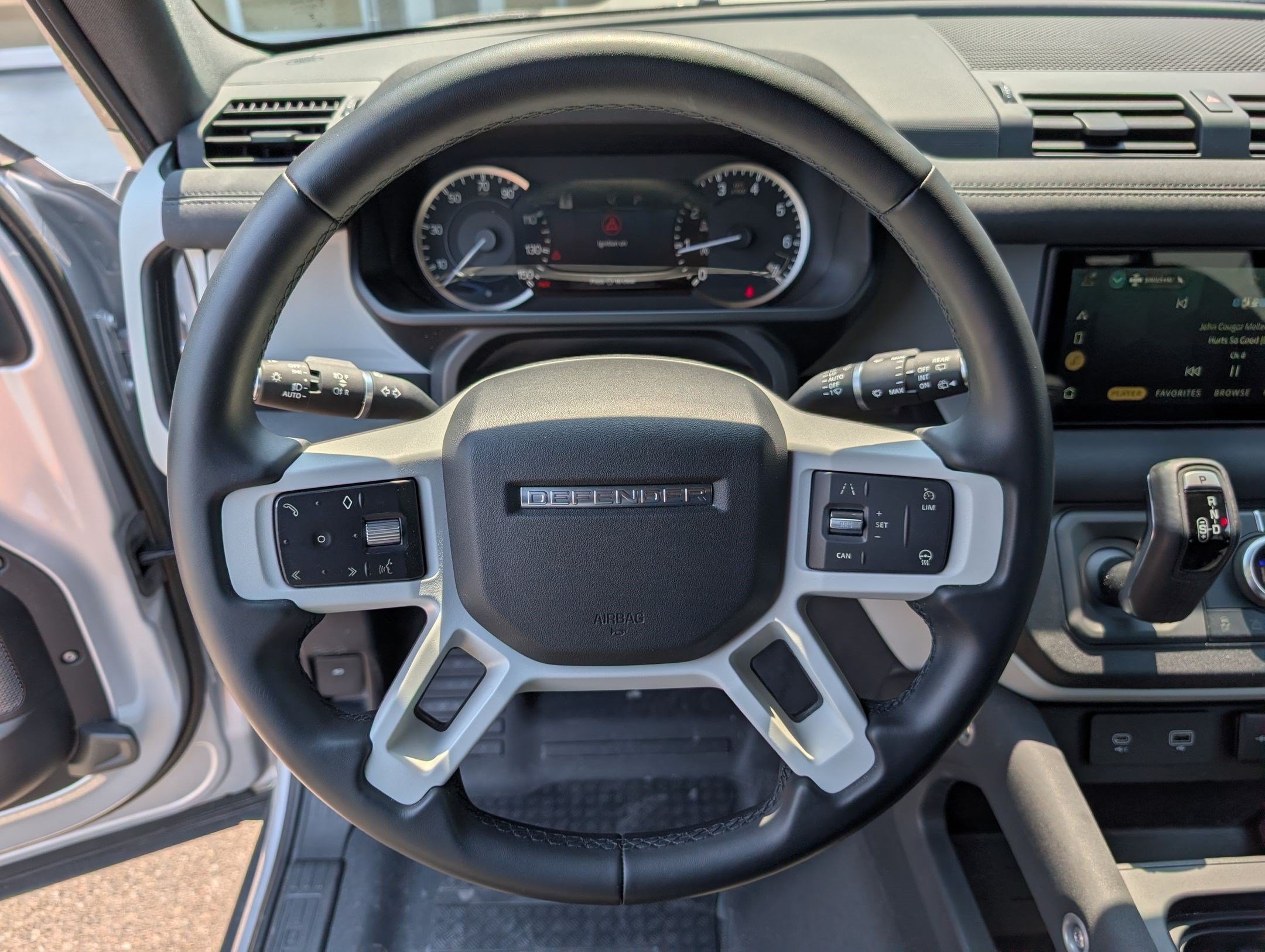 Used 2023 Land Rover Defender 110 S AWD/4WD image 16
