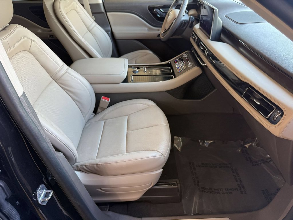 Certified 2023 Lincoln Aviator Reserve w/ Equipment Group 201A AWD/4WD image 32