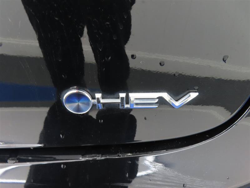 Used 2025 Toyota Prius LE FWD image 9