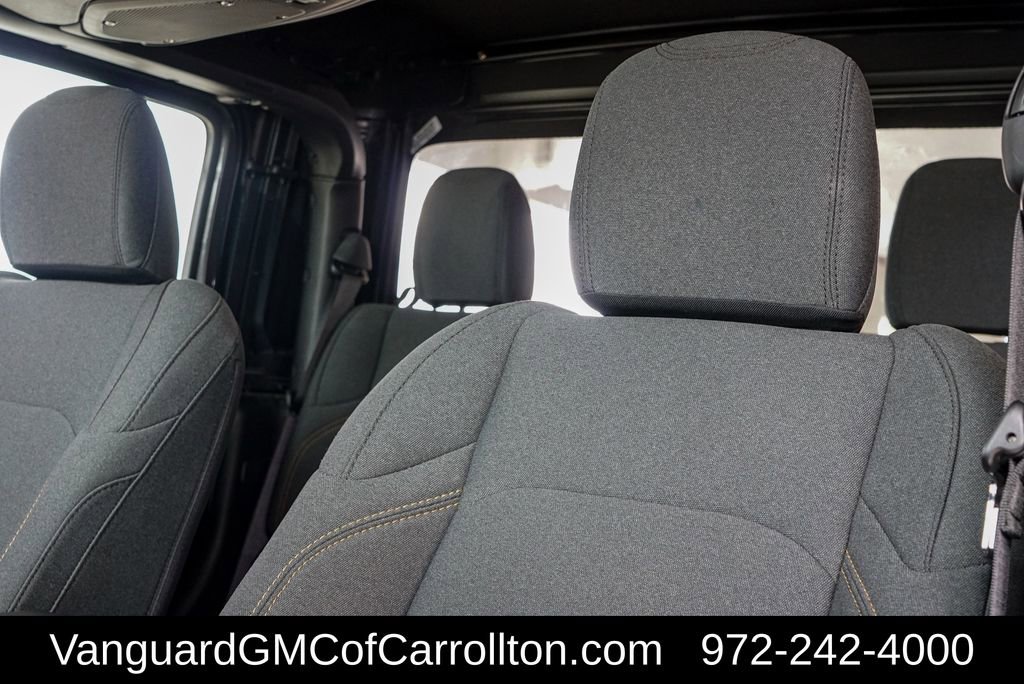 Used 2024 Jeep Gladiator Sport image 10