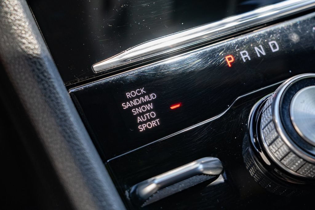Used 2023 Jeep Grand Cherokee Overland w/ Advanced Protech Group III AWD/4WD image 20