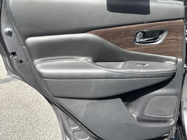 Used 2020 Nissan Murano Platinum w/ Cargo Package FWD image 22