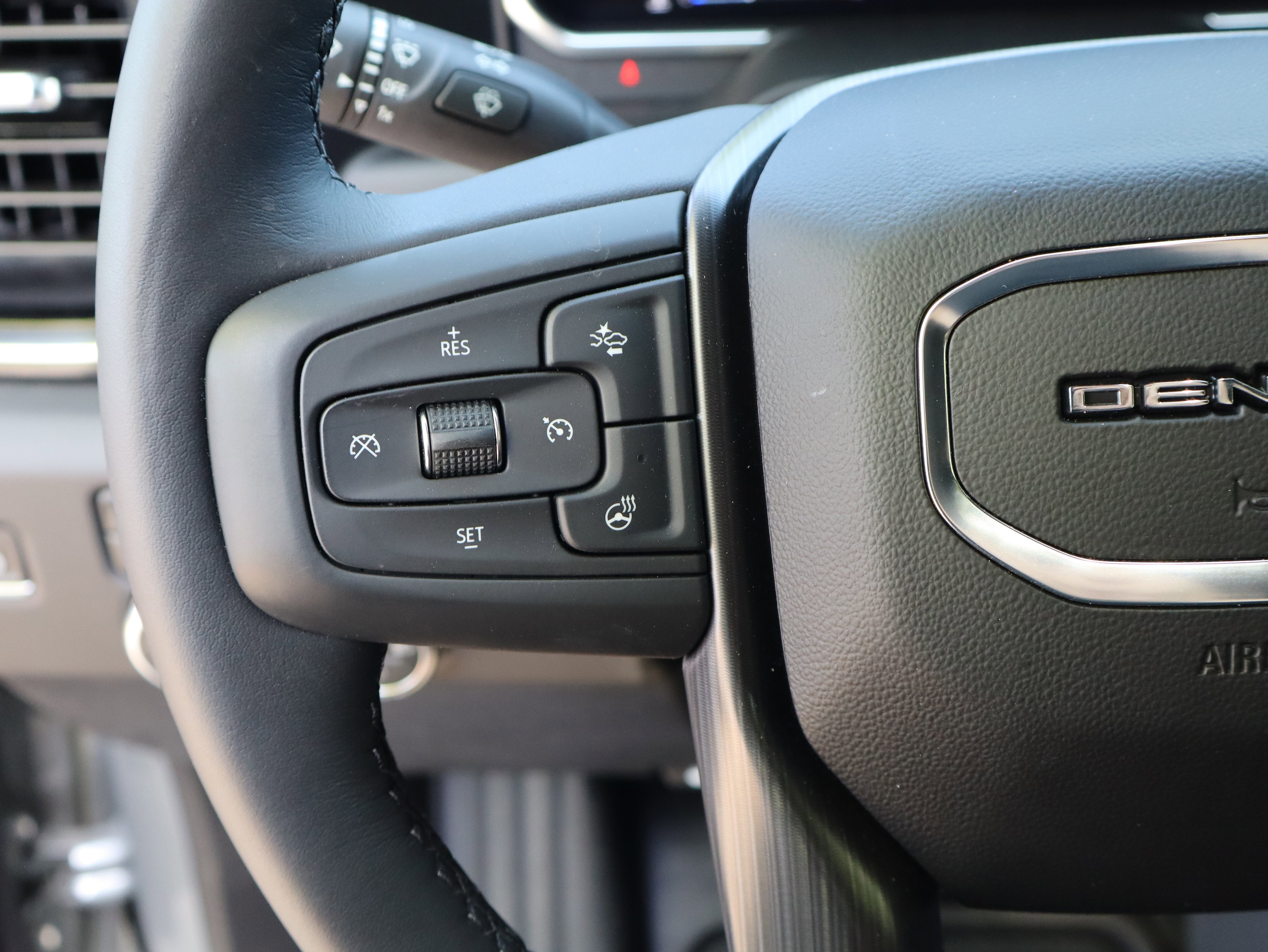 Used 2026 GMC Sierra 3500 Denali Ultimate image 26